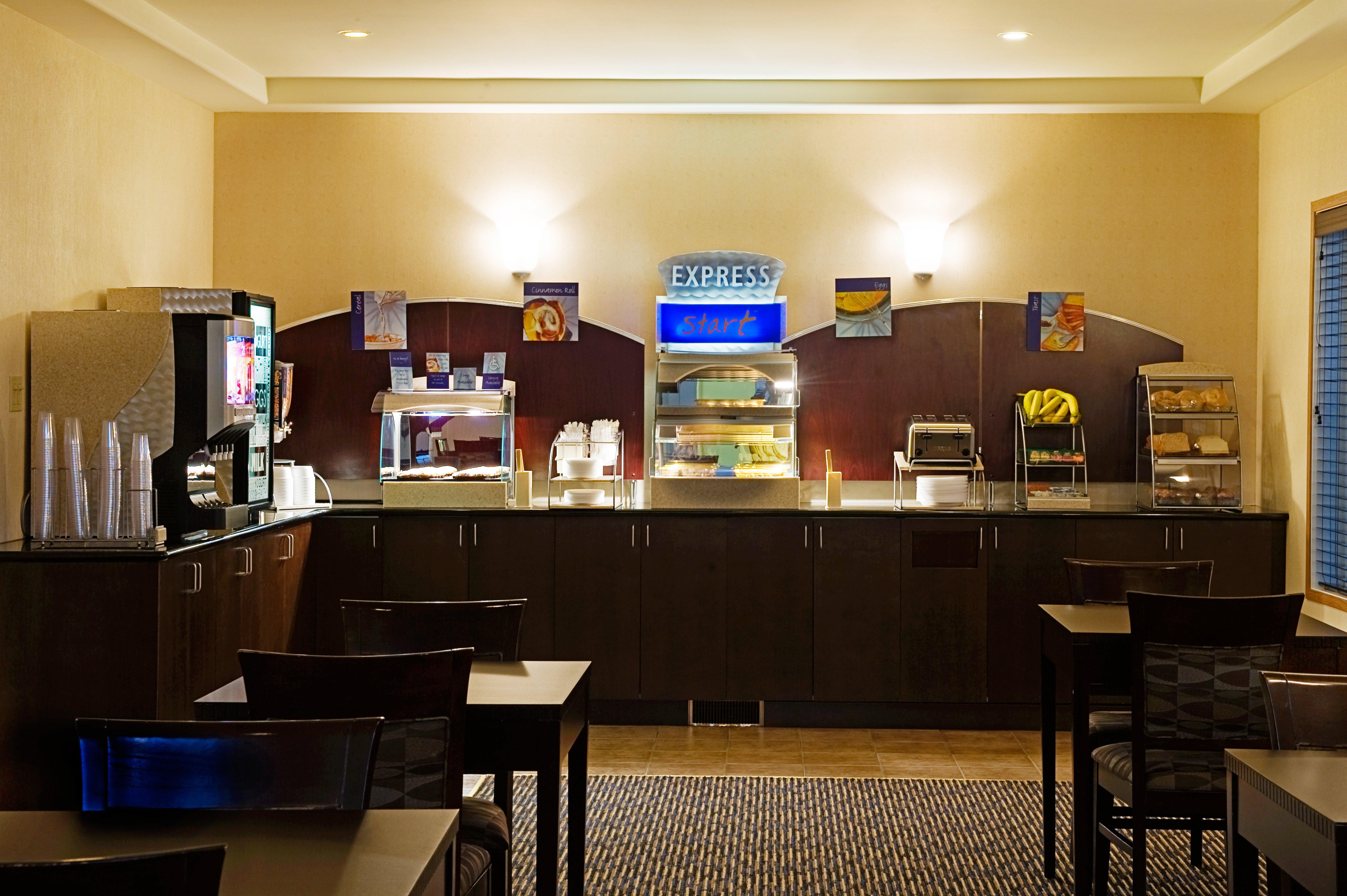 Holiday Inn Express & Suites-Regina-South By Ihg Εξωτερικό φωτογραφία