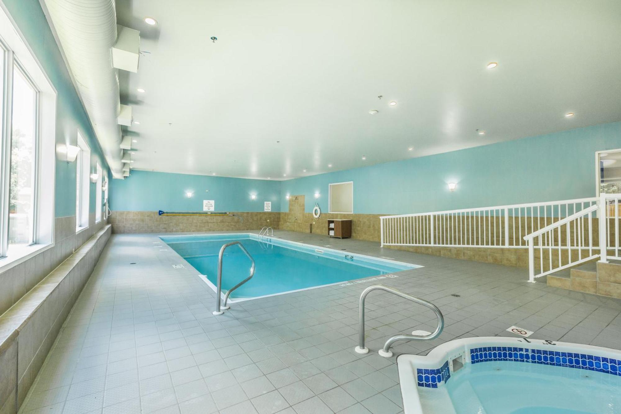 Holiday Inn Express & Suites-Regina-South By Ihg Εξωτερικό φωτογραφία
