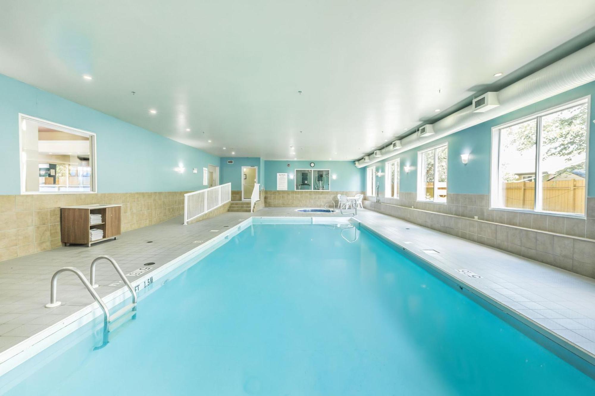 Holiday Inn Express & Suites-Regina-South By Ihg Εξωτερικό φωτογραφία