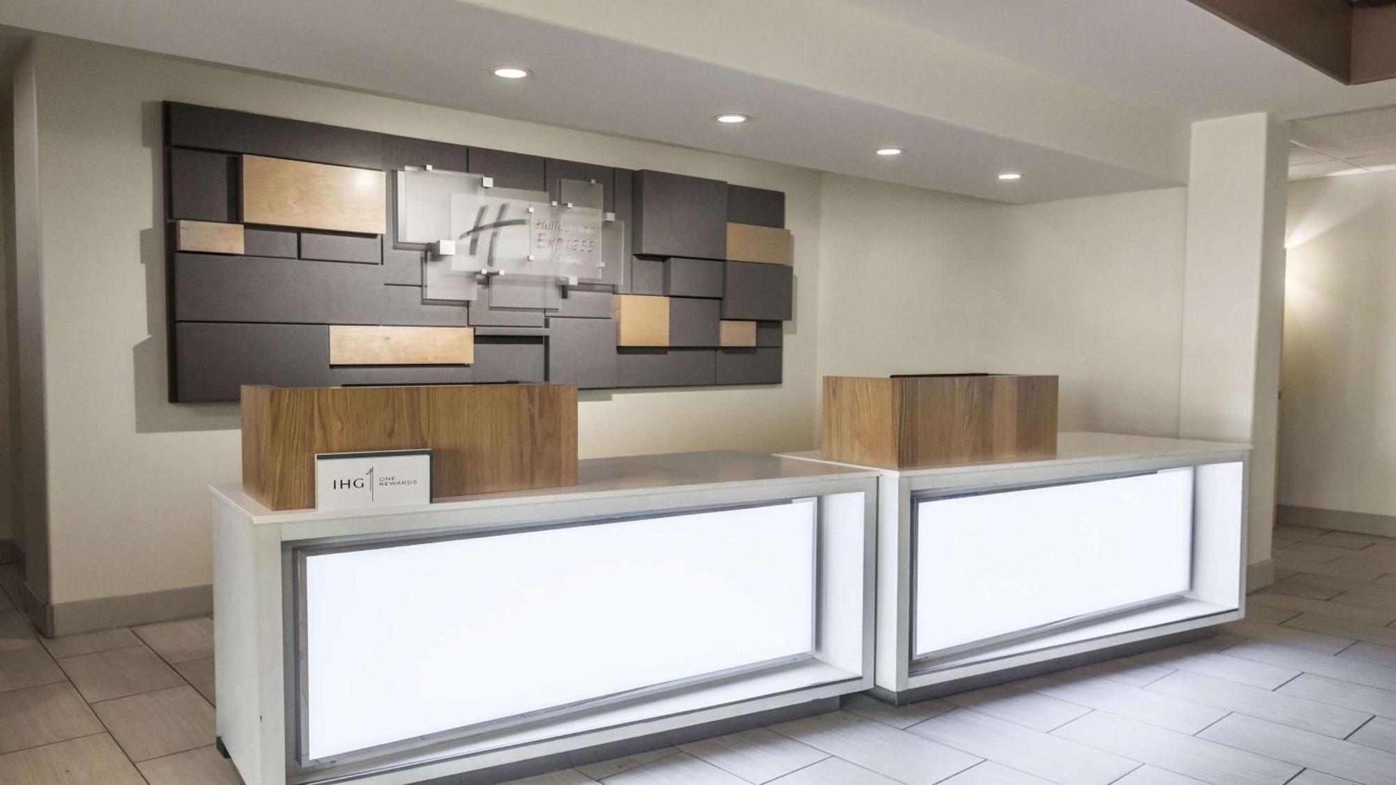 Holiday Inn Express & Suites-Regina-South By Ihg Εξωτερικό φωτογραφία