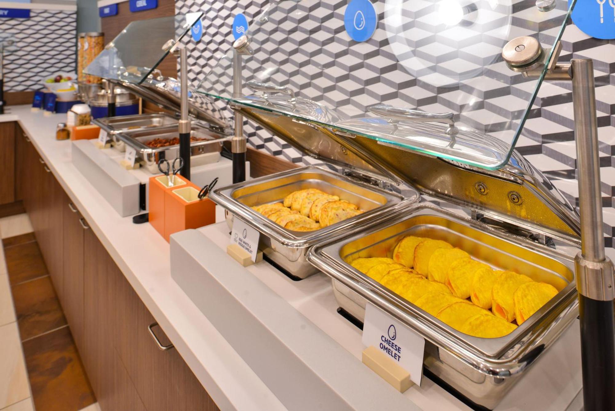 Holiday Inn Express & Suites-Regina-South By Ihg Εξωτερικό φωτογραφία