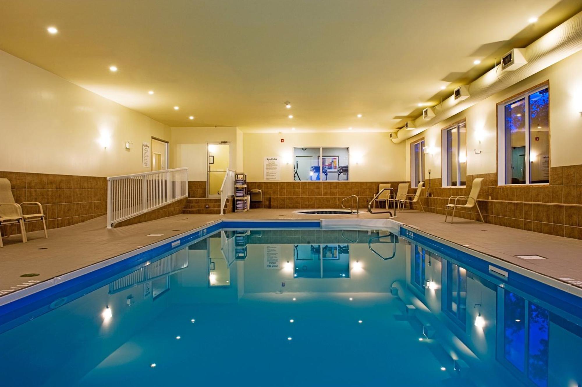 Holiday Inn Express & Suites-Regina-South By Ihg Εξωτερικό φωτογραφία