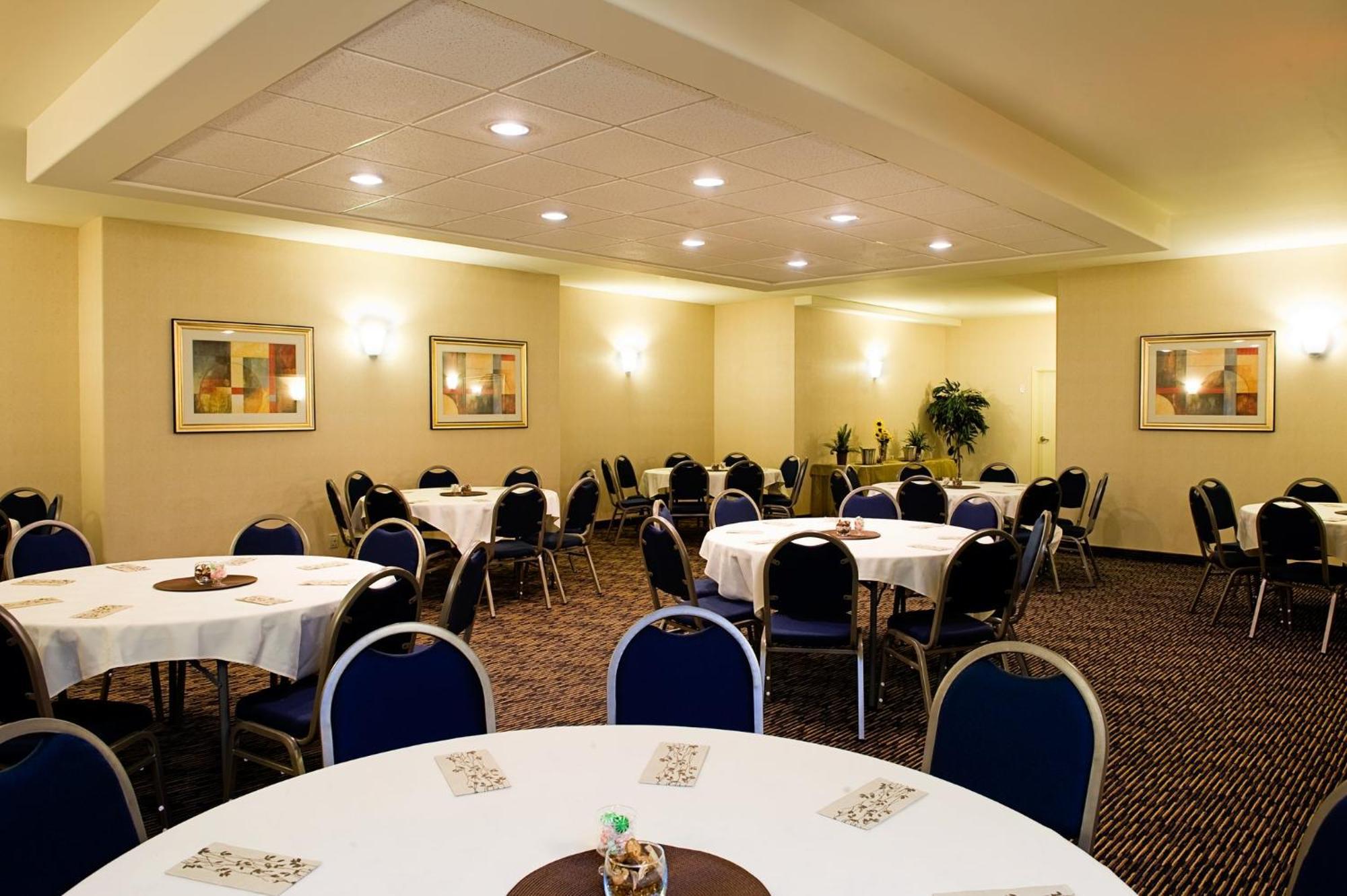 Holiday Inn Express & Suites-Regina-South By Ihg Εξωτερικό φωτογραφία
