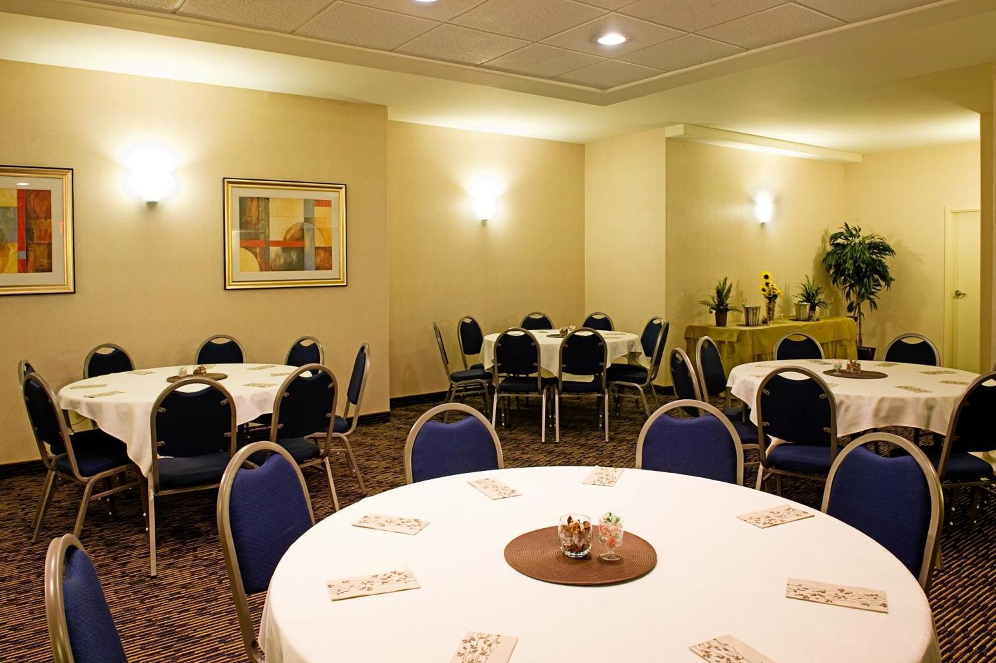 Holiday Inn Express & Suites-Regina-South By Ihg Εξωτερικό φωτογραφία